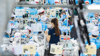 Big potential for digitizing wage payments in Cambodia’s garment factories